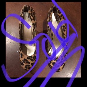 Mossimo cheetah print high heels size 8.5